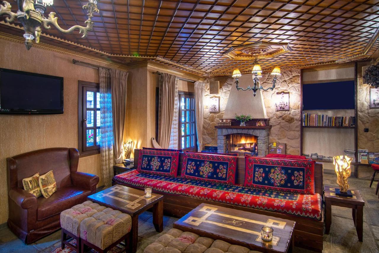 Hotel Kassaros Metsovo Eksteriør billede